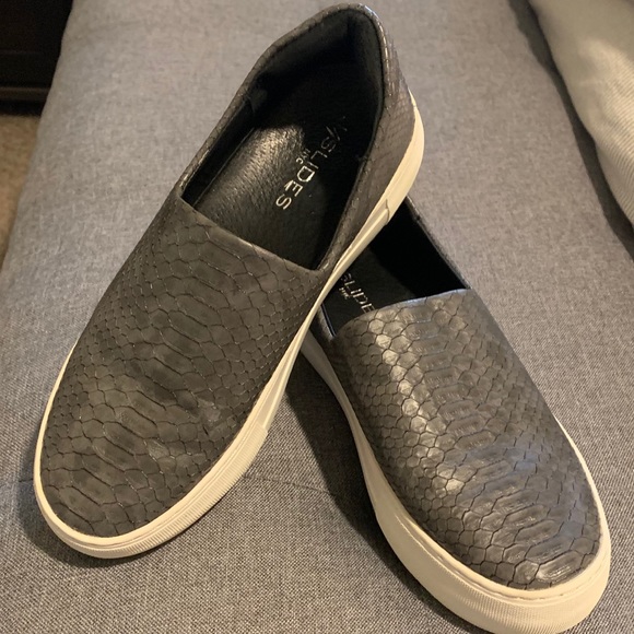 J/Slides Slip-ons Snakeskin Look - Picture 3 of 4